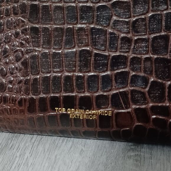 BUXTON Dark Brown Genuine Leather Wallet w/ Croc Pattern - Picture 2 of 5